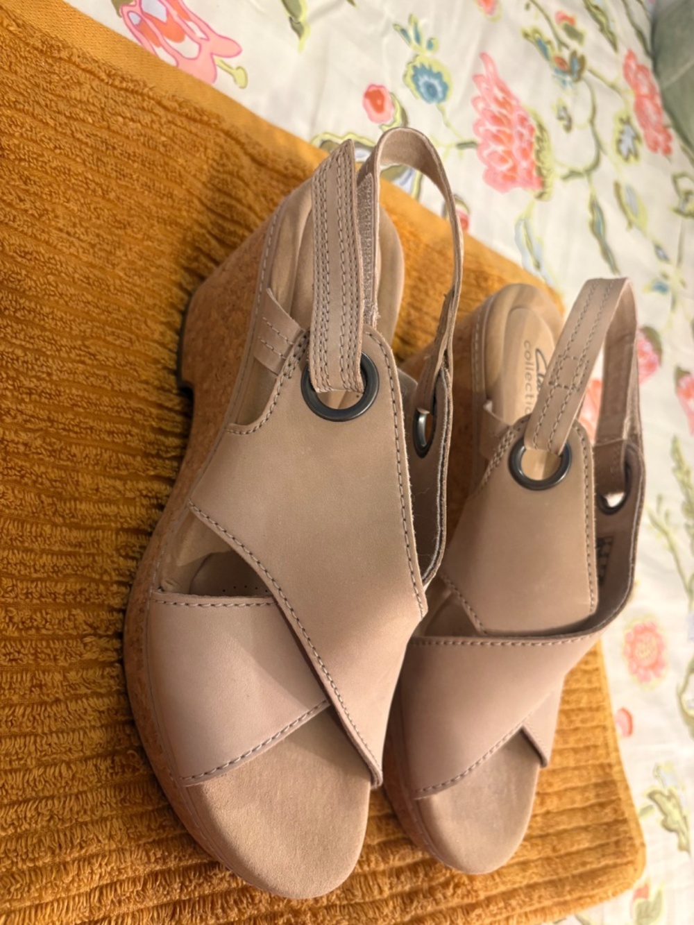Clark’s Collection Sandals - Picture 3 of 9